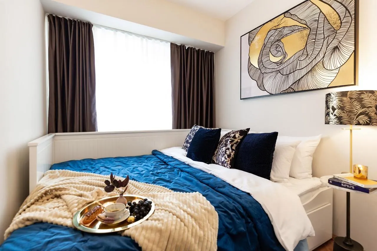 Qult - Monarch Apartment Bucharest Romania